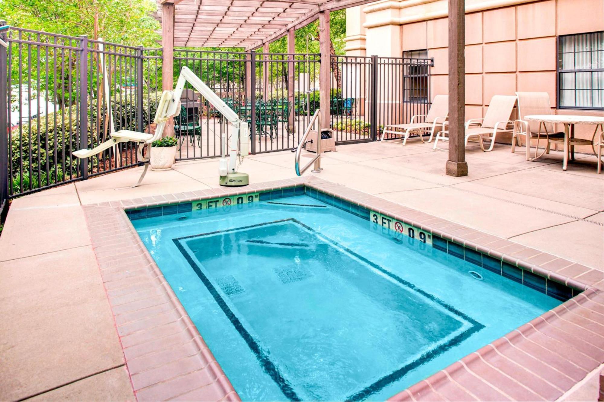 Towneplace Suites Atlanta Buckhead Exterior photo